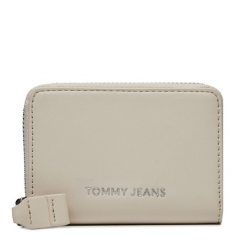 Portfel Tommy Jeans. Brązowe portfele damskie Tommy Jeans, z jeansu. Za 169.99 zł.