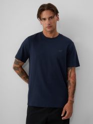 4F T-shirt regular gładki męski - granatowy M. Niebieskie t-shirty męskie 4F, m, bez wzorów, z bawełny, bez kołnierzyka, bez ramiączek. Za 69.99 zł.