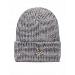 Czapka zimowa ciepła unisex NIKE. Szare czapki damskie Jordan, na zimę, bez wzorów. Za 186.00 zł.