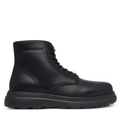 Trzewiki Armani Exchange. Czarne botki męskie Armani Exchange, bez wzorów, bez obcasa, bez zapięcia. Za 1,129.00 zł.