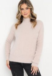 Beżowy Sweter z Półgolfem i Dłuższym Włosiem Evassem. Brązowe swetry nierozpinane damskie Born2be, bez wzorów, z dzianiny, bez kołnierzyka, bez ramiączek. Za 54.99 zł.