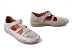 MANITU 840071-08 beige, półbuty damskie. Brązowe półbuty damskie Manitu, na lato, w ażurowe wzory, ze skóry, bez obcasa, bez zapięcia. Za 223.93 zł.