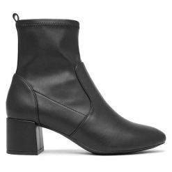 Botki Aldo. Czarne botki damskie Aldo, bez wzorów, bez obcasa, na słupku, bez zapięcia. Za 309.99 zł.