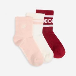 Skarpety krótkie Ankle 3 sztuki. Białe skarpetki damskie Decathlon, bez wzorów, z bawełny. Za 39.99 zł.