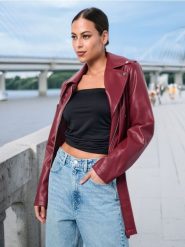 Jeansy mom fit - niebieski. Niebieskie jeansy damskie Sinsay, bez wzorów, z bawełny, z podwyższonym stanem, długie. Za 49.99 zł.
