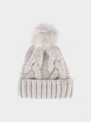 4F Czapka zimowa damska - biała S. Białe czapki damskie 4F, na zimę, bez wzorów, z polaru, klasyczne. W wyprzedaży za 39.99 zł.