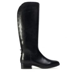 Oficerki Geox. Czarne kozaki damskie Geox, bez wzorów, bez obcasa, na płaskiej podeszwie, bez zapięcia. Za 579.99 zł.