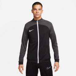 Bluza treningowa męska Nike Drifit Academy Pro. Czerwone bluzy męskie Nike, m, bez wzorów, sportowe, bez ramiączek, bez kaptura. W wyprzedaży za 183.85 zł.