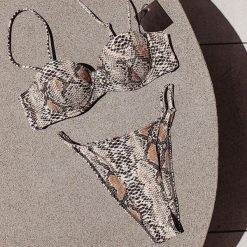 Dwuczęściowy strój kąpielowy wężowy wzór plaża basen Kathyrn. Bikini Intica, l, bez wzorów, z materiału. Za 149.00 zł.