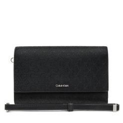 Portfel Calvin Klein. Czarne portfele damskie Calvin Klein. Za 259.99 zł.