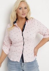 Różowa Koszula o Taliowanym Fasonie z Delikatnym Wzorem Starley. Czerwone koszule damskie Born2be, l, bez wzorów, bez kołnierzyka, bez ramiączek. Za 44.99 zł.