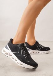 Czarne Siateczkowe Buty Sportowe na Podeszwie z Otworami Quilvia. Czarne obuwie sportowe damskie Renee, bez wzorów, z materiału, bez zapięcia. Za 119.99 zł.