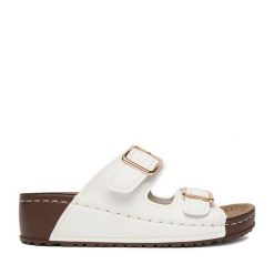 Klapki Go Soft. Białe klapki damskie GO SOFT, bez wzorów, bez obcasa, bez zapięcia. Za 99.99 zł.