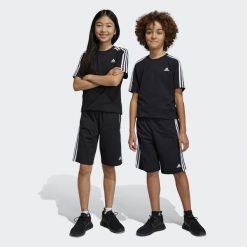 Essentials 3-Stripes Knit Shorts. Białe szorty damskie Adidas, bez wzorów, z materiału, sportowe. Za 96.00 zł.