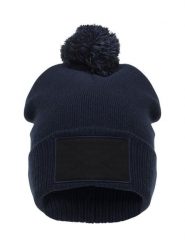 Clique dziergana czapka Bryan Patch z dwukolorowym pomponem – Dark Navy. Niebieskie czapki damskie CLIQUE, z aplikacjami, z bawełny, klasyczne. Za 94.35 zł.