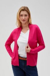 Wiskozowy sweter fuksjowy. Swetry nierozpinane damskie MOODO, l, bez wzorów, z poliamidu, bez kołnierzyka, bez ramiączek. W wyprzedaży za 49.99 zł.