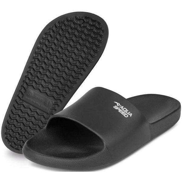 Klapki basenowe Aqua Speed Ohio. Czarne klapki damskie Aqua-Speed, bez wzorów, sportowe, bez obcasa, bez zapięcia. Za 59.99 zł.