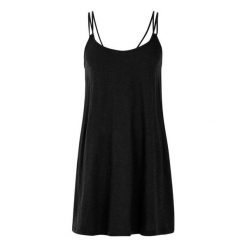 Sukienka damska Protest Cheecks. Czarne sukienki damskie Protest, na lato, l, bez wzorów, sportowe, bez kołnierzyka, bez ramiączek, sportowe. Za 224.00 zł.