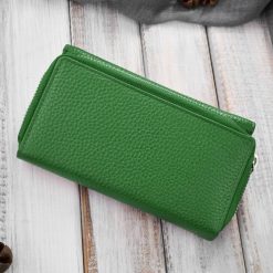 Paolo Peruzzi Portfel damski duży zielony pojemny T-138-GB. Zielone portfele damskie Paolo Peruzzi. Za 155.19 zł.
