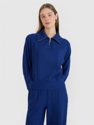 4F Bluza dresowa oversize nierozpinana bez kaptura damska - granatowa L. Niebieskie bluzy damskie 4F, l, bez wzorów, z bawełny, klasyczne, bez ramiączek, bez kaptura. W wyprzedaży za 99.99 zł.