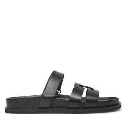 Klapki Tory Burch. Czarne klapki damskie Tory Burch, bez wzorów, sportowe, bez obcasa, bez zapięcia. Za 1,569.00 zł.