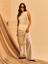 Jeansy wide leg high waist z materiałowym paskiem - biały. Białe jeansy damskie Sinsay, bez wzorów, z jeansu, z podwyższonym stanem. Za 59.99 zł.