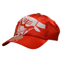 Czapka z daszkiem Mitchell & Ness NBA Chicago Bulls - HLUX1095-CBUYYPPPRED1. Czerwone czapki damskie Mitchell & Ness, bez wzorów, sportowe. Za 89.00 zł.