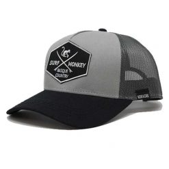 Czapka Trucker - 5 Paneli / Recykling / Jeden rozmiar (Ołów/Czarny). Szare czapki damskie SURF MONKEY, z aplikacjami. Za 159.95 zł.