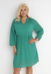 Zielona Sukienka z Paskiem Yiridi. Zielone sukienki damskie Born2be, xl, bez wzorów, bez kołnierzyka, bez ramiączek, midi, trapezowe. Za 119.99 zł.