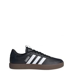 Buty VL Court 3.0. Białe obuwie sportowe damskie Adidas, bez wzorów, z zamszu, bez zapięcia. W wyprzedaży za 224.00 zł.