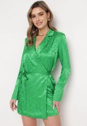 Zielona Krótka Sukienka Kopertowa z Materiałowym Paskiem Urvila. Zielone sukienki damskie Born2be, l, bez wzorów, z materiału, eleganckie, bez kołnierzyka, bez ramiączek, mini, kopertowe. Za 179.99 zł.