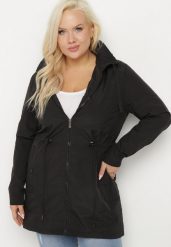 Czarna Kurtka Parka z Odpinanym Kapturem Delavin. Czarne kurtki damskie Born2be, plus size, bez wzorów, z jeansu, plus size. Za 139.99 zł.