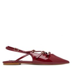 Sandały Steve Madden. Czerwone sandały damskie Steve Madden, bez wzorów, bez obcasa, na płaskiej podeszwie, bez zapięcia. Za 309.99 zł.