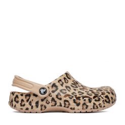 Klapki Crocs. Brązowe klapki damskie Crocs, bez wzorów, bez obcasa, bez zapięcia. Za 239.99 zł.