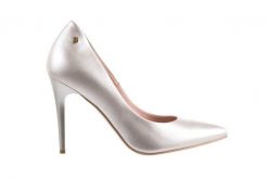 Czółenka Bayla-056 1797-1100 Srebrny, Skóra naturalna - 37. Szare czółenka damskie Bayla, bez wzorów, z materiału, biznesowe, bez obcasa, bez zapięcia. W wyprzedaży za 179.10 zł.