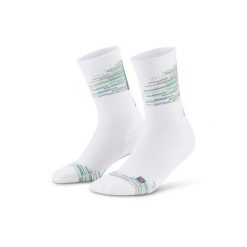 Krótkie skarpety kompresyjne Paris Vibes 80's męskie CEP. Białe skarpety męskie CEP, bez wzorów. Za 74.00 zł.