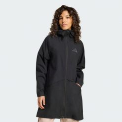 Przeciwdeszczowa kurtka typu parka Terrex Multi 2 Layer CLIMAPROOF Rain. Czarne parki damskie Adidas, bez wzorów, z puchu, bez kaptura. Za 749.00 zł.