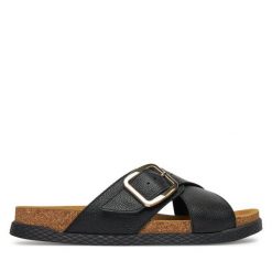Klapki Lasocki. Czarne klapki damskie Lasocki, bez wzorów, bez obcasa, bez zapięcia. Za 159.99 zł.