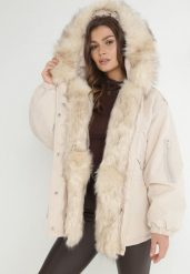 Beżowa Kurtka Parka Oversize z Futerkiem Mitto. Brązowe kurtki damskie Born2be, na zimę, l, bez wzorów, bez kaptura. Za 389.99 zł.