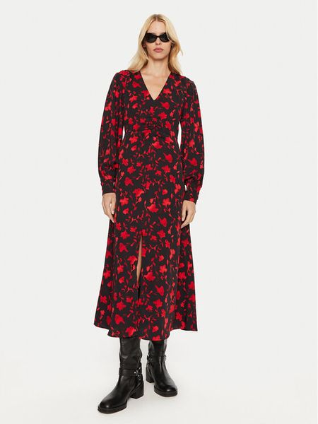 Gestuz Sukienka codzienna Dilara 10909403 Czerwony Regular Fit. Czerwone sukienki damskie Gestuz, na co dzień, bez wzorów, z syntetyku, bez kołnierzyka, bez ramiączek, proste. Za 349.99 zł.