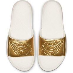 Klapki kąpielowe Air Jordan Hydro 7 - AA2517-107 52.5. Białe klapki męskie Jordan, bez wzorów, bez zapięcia. Za 196.90 zł.