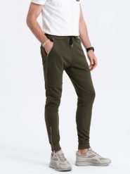 Spodnie męskie dresowe typu jogger - oliwkowe V1. Zielone spodnie sportowe męskie Ombre Clothing, l, bez wzorów, z bawełny. W wyprzedaży za 69.99 zł.