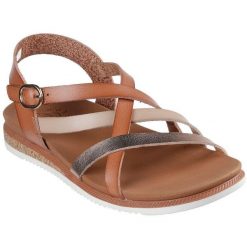 Sandały damskie Skechers Desert Kiss Low Pe. Brązowe sandały damskie Skechers, bez wzorów, z syntetyku, bez obcasa, bez zapięcia. Za 390.00 zł.