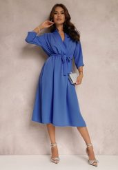 Niebieska Sukienka Canopis. Niebieskie sukienki damskie Renee, m, bez wzorów, z materiału, eleganckie, bez kołnierzyka, bez ramiączek, midi, kopertowe. Za 74.99 zł.