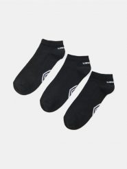 Krótkie skarpetki Umbro 3 pack - czarny. Czarne skarpety męskie Sinsay, bez wzorów. Za 19.99 zł.