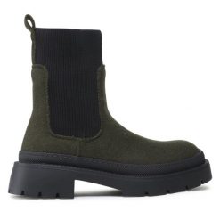 Sztyblety Jenny Fairy. Brązowe botki damskie Jenny Fairy, bez wzorów, bez obcasa, na płaskiej podeszwie, bez zapięcia. Za 99.99 zł.