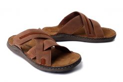 JOSEF SEIBEL 27122 TE514 350 Maverick 22 castagne, klapki męskie. Brązowe klapki męskie Josef Seibel, bez wzorów, bez zapięcia. Za 230.93 zł.