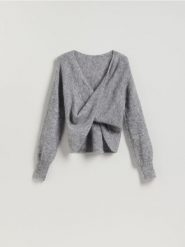 Sweter z wełną - beżowy. Brązowe swetry nierozpinane damskie Reserved, l, bez wzorów, z dzianiny, bez kołnierzyka, bez ramiączek. Za 179.99 zł.