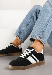 Czarne Sneakersy Typu Tenisówki Ozdobione Paskami Amolana. Czarne trampki i tenisówki damskie Renee, bez wzorów, z jeansu, bez zapięcia. Za 74.99 zł.