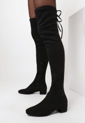 Czarne Kozaki Decorous. Czarne kozaki damskie Born2be, bez wzorów, przed kolano, bez obcasa, na obcasie, bez zapięcia. Za 159.99 zł.